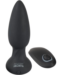 Black Velvets: Remote Controlled Shaking Plug