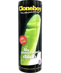 Cloneboy: Glow in the Dark, Penisavgjutning